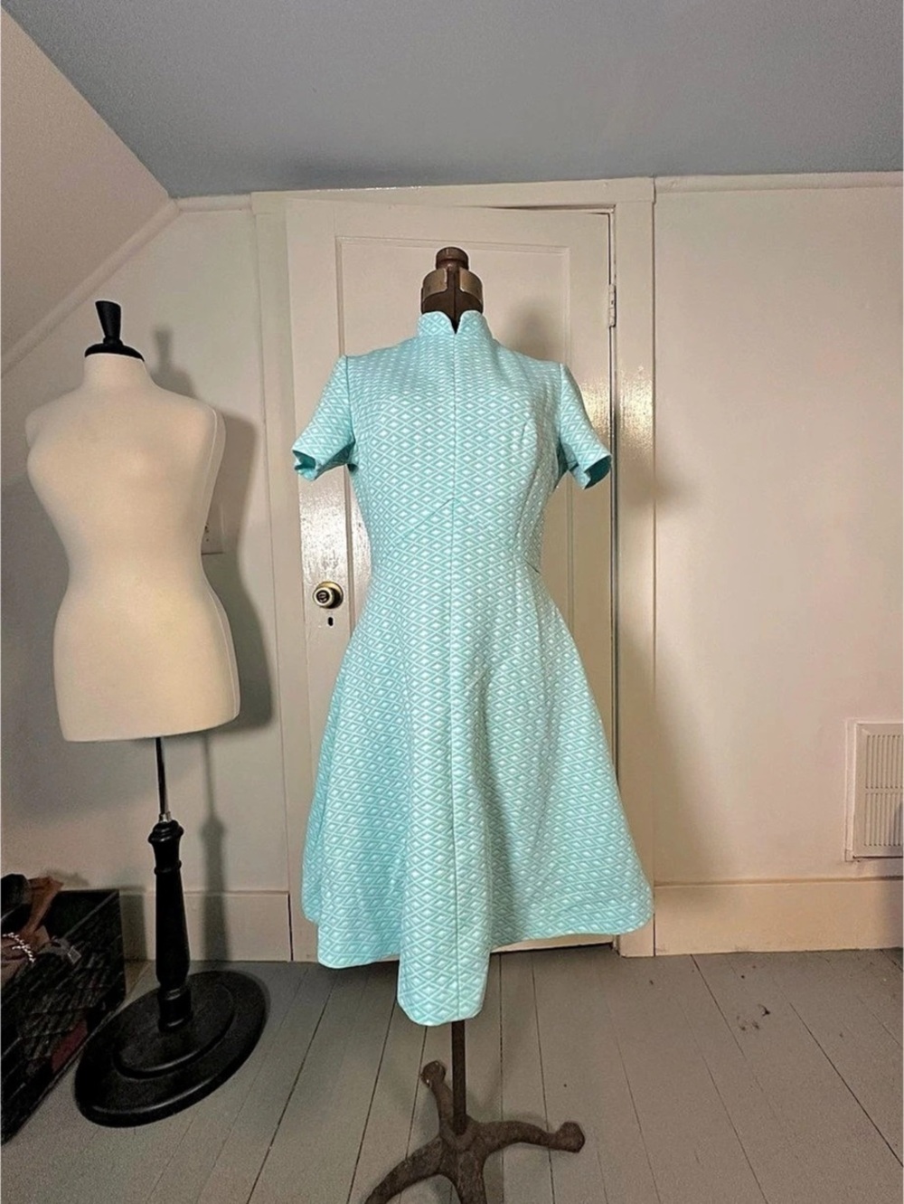 Sz M Vintage 60s 70s Geometric Midi Dress in Teal & White Fit and Flare Mod poly